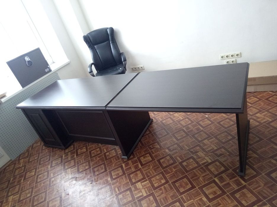 Стол для руководителя RDT 168(R) Венге