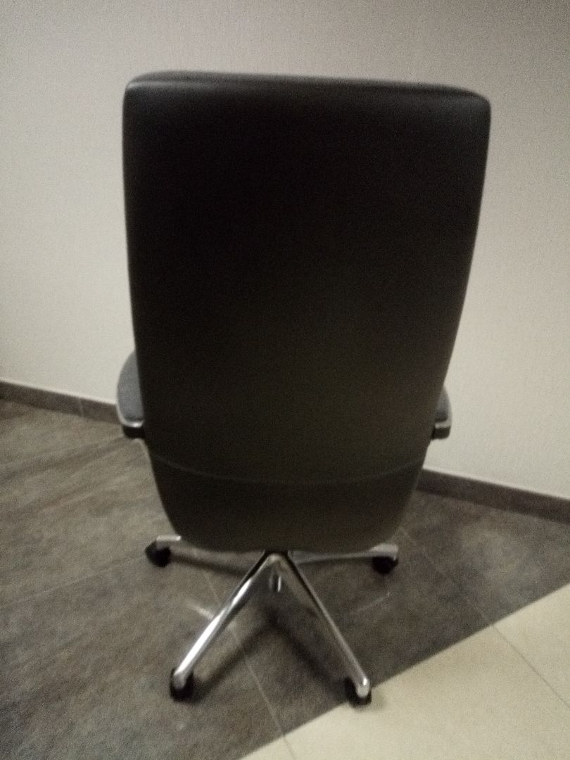 Кресло для руководителя Everprof Paris Ткань Темно-серый