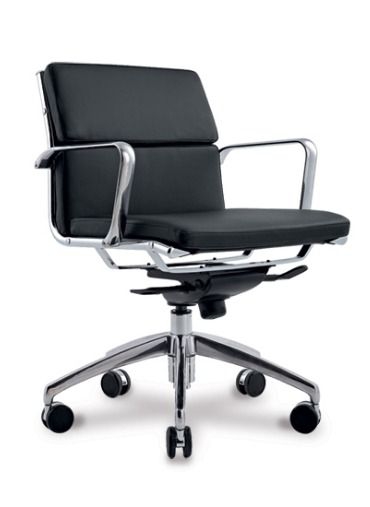 Кресло со средней спинкой на крестовине Абсолют D80 Черное