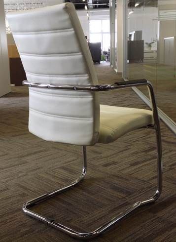 Кресло руководителя на полозьях WELL-SEAT SOFT Серый