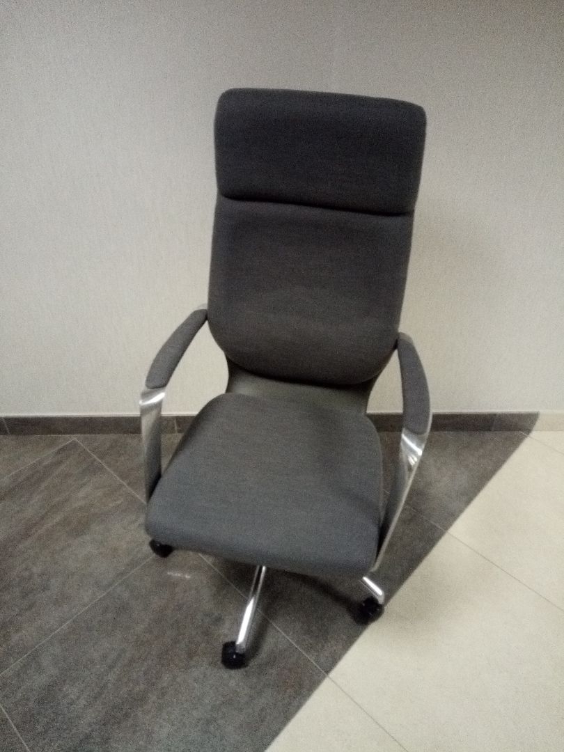 Кресло для руководителя Everprof Paris Ткань Темно-серый