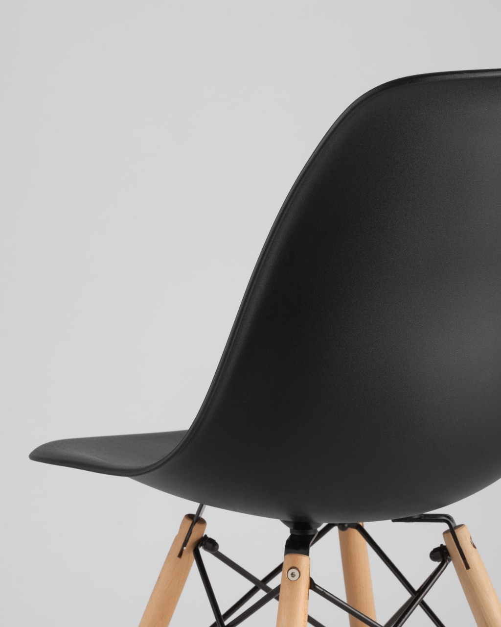 Обеденная группа Eames D80, 2 стула Черные