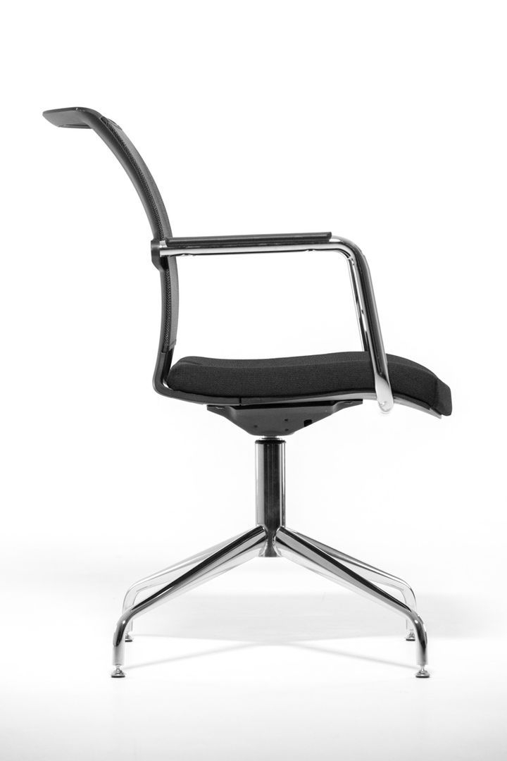 Офисный стул Magna E Черный