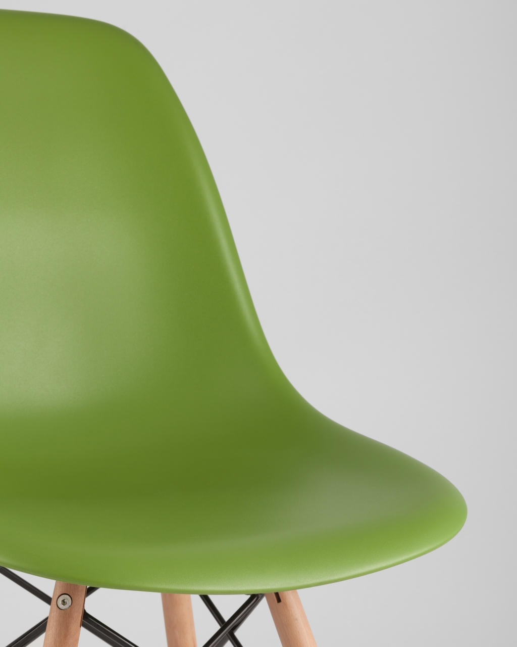 Стул Eames DSW Зеленый