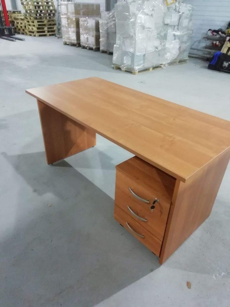 Стол рабочий Альфа 61.10