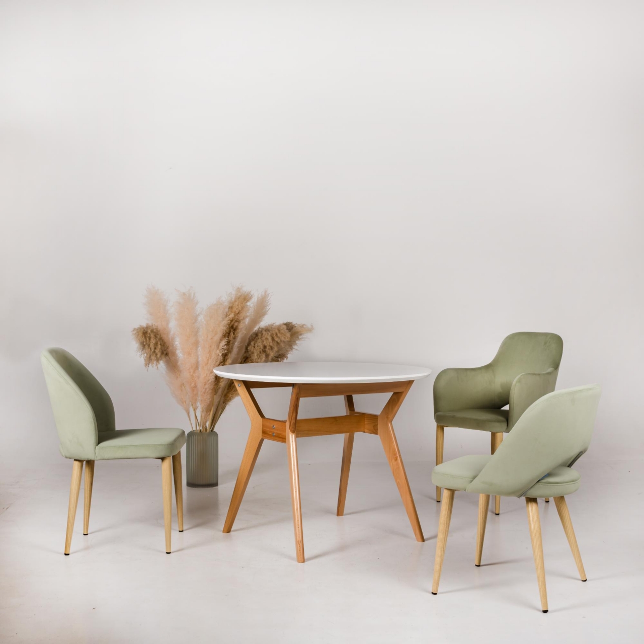 Стул с подлокотниками Ledger рогожка Сканди Блю Арт