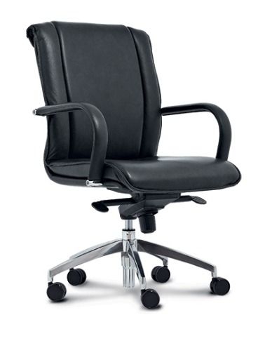 Кресло со средней спинкой на крестовине Эгейн D80 Черное