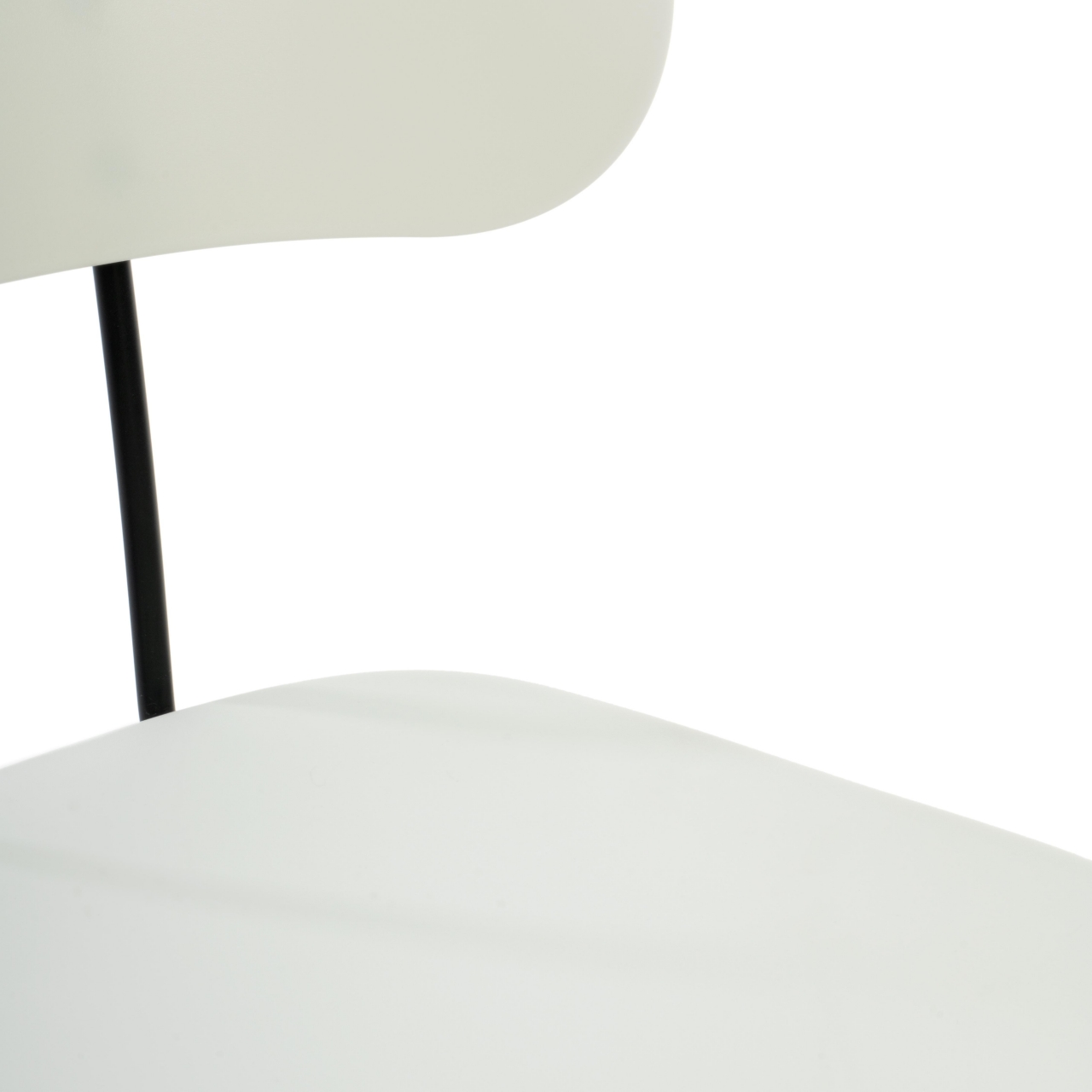 Стул VAN HALLEN (mod. 1534-45) пластик/металл, 45х52х77 см, высота до сиденья 46,5 см, белый/черный