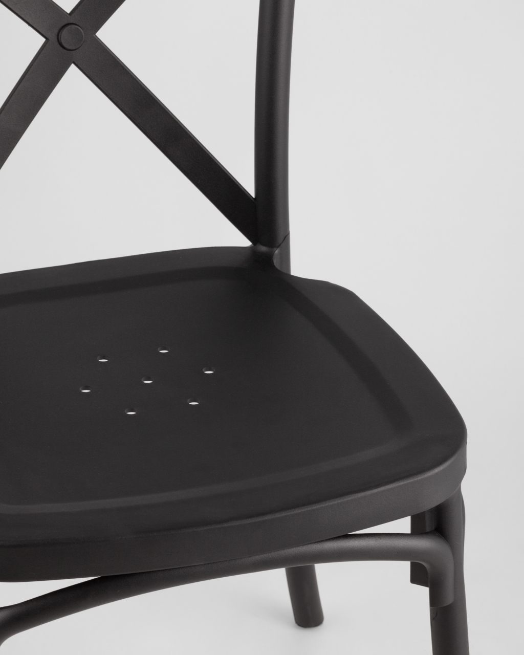 Стул пластиковый Кроссбэк Черный