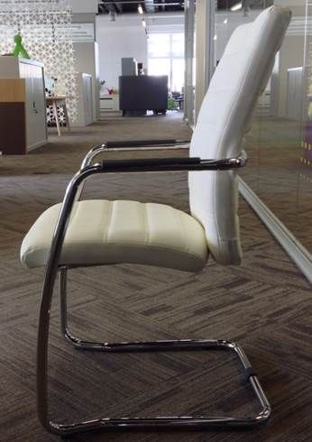 Кресло руководителя на полозьях WELL-SEAT SOFT Серый