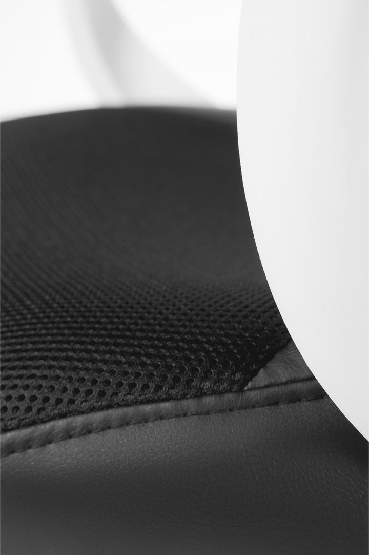 Кресло офисное Реноме CX0729H01 White black