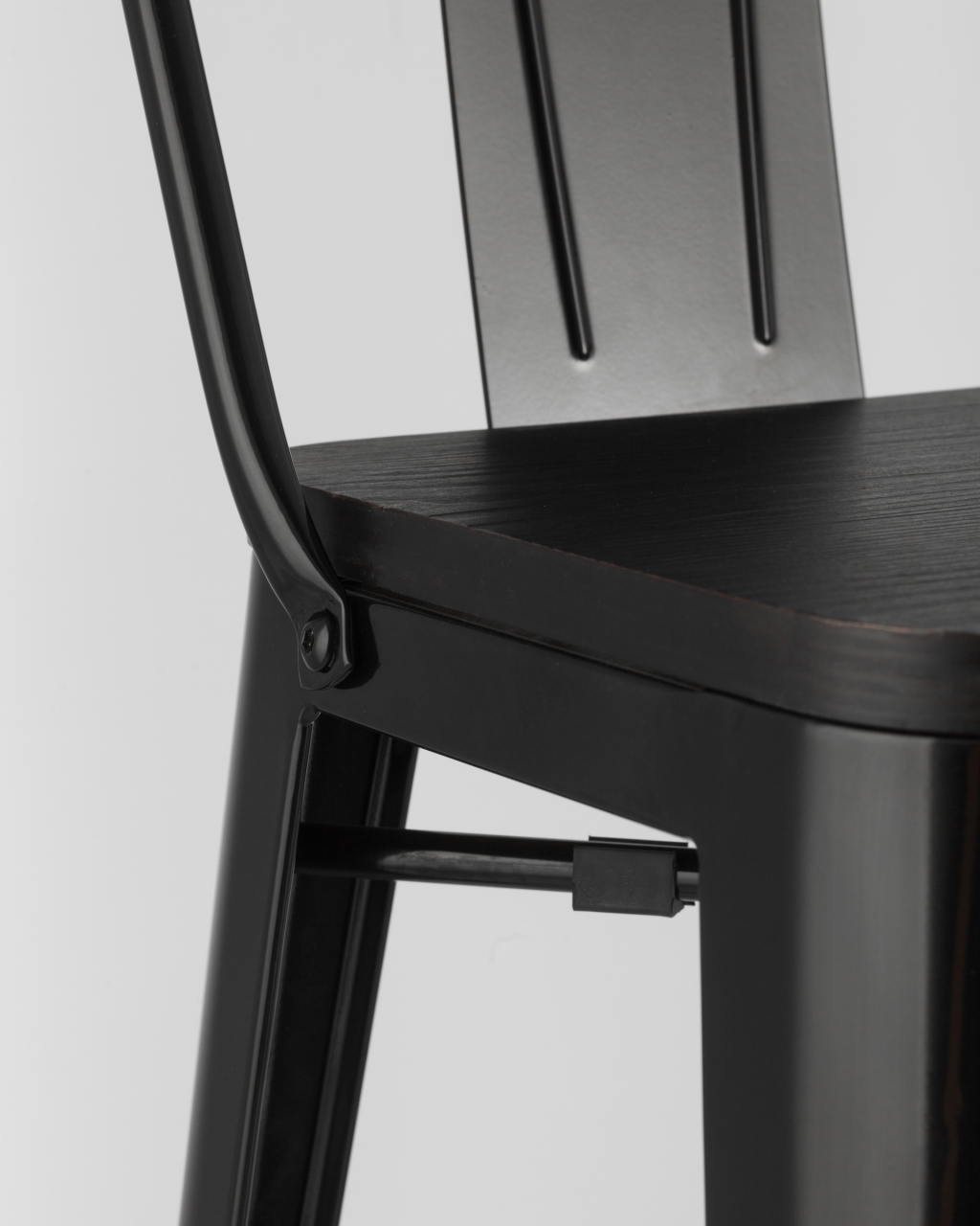Стул барный Tolix Wood 75.5  со спинкой Черный