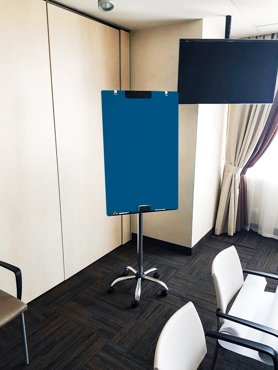 Стеклянный флипчарт Askell Flipchart F067104 (049)