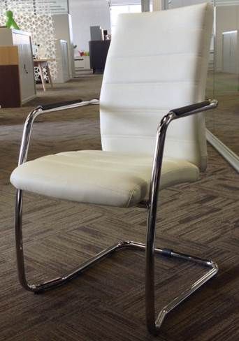 Кресло руководителя на полозьях WELL-SEAT SOFT Серый