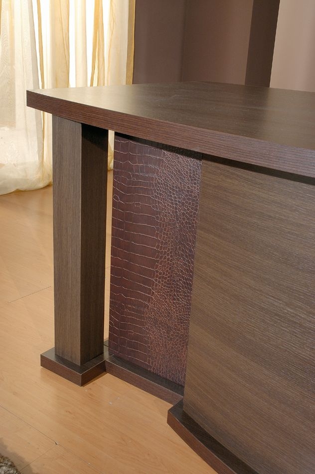 Стол письменный L220 POSITANO 131S110 NE V3V2 Венге Кожа под крокодила