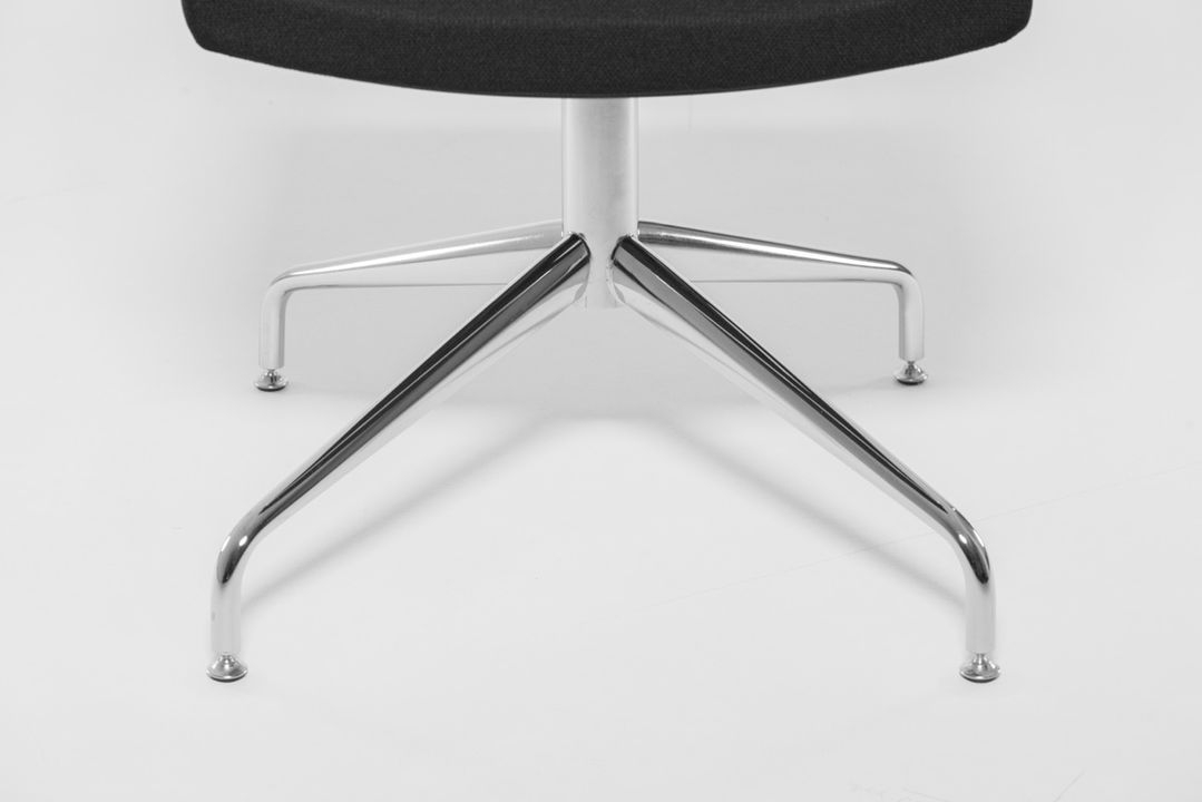 Офисный стул Magna E Черный