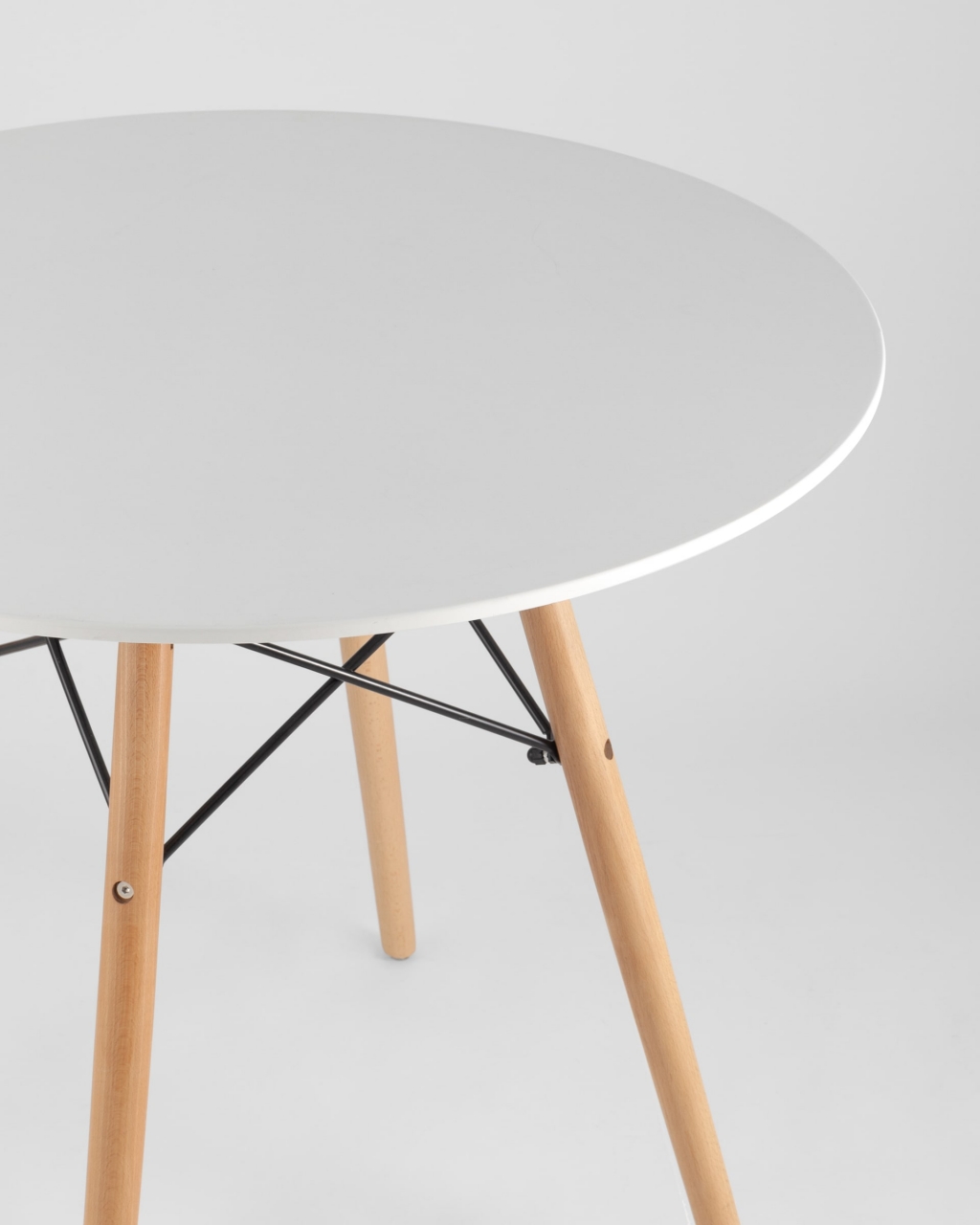 Обеденная группа Eames D80, 2 стула Eames DSW Белые