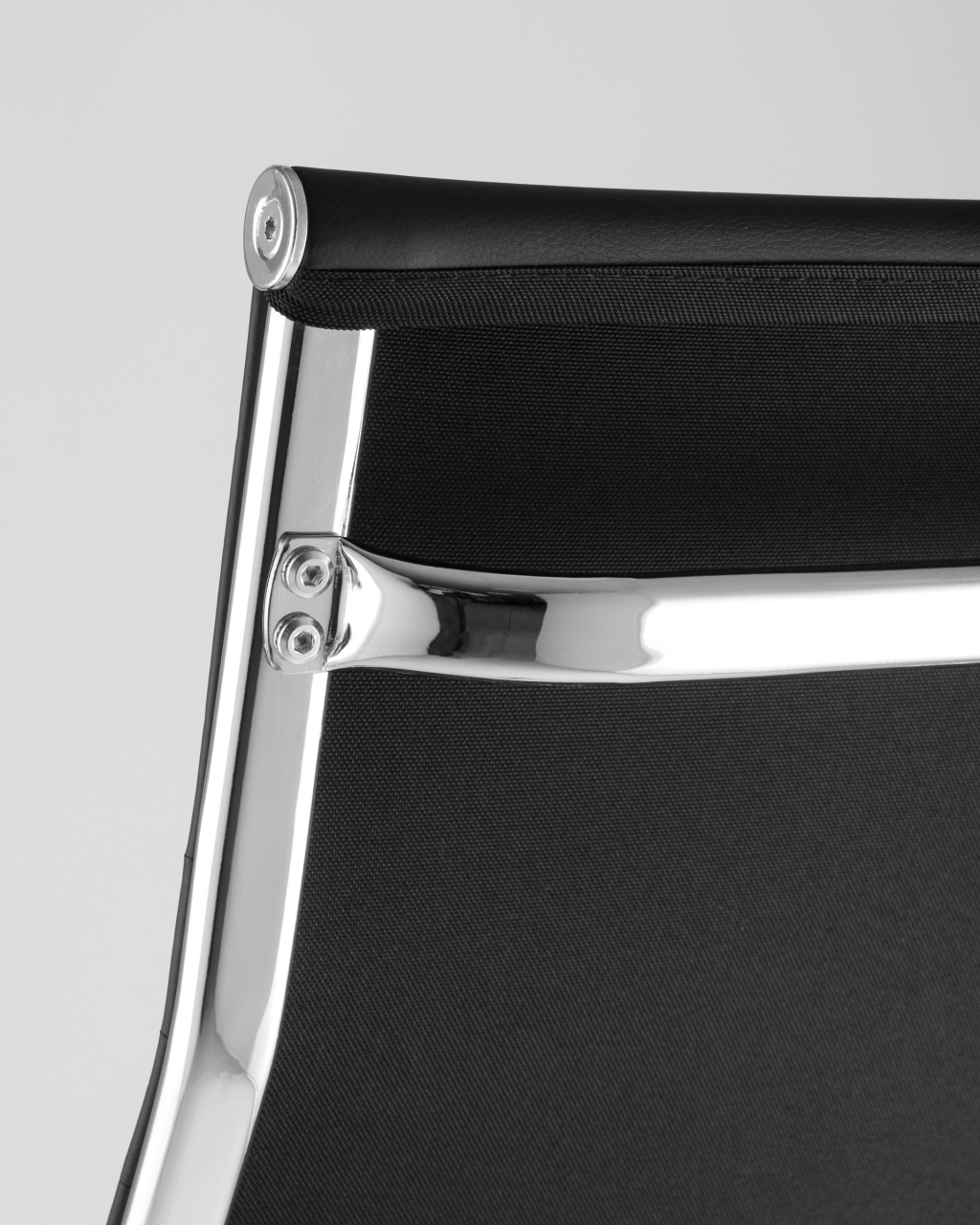 Кресло руководителя TopChairs City Черное