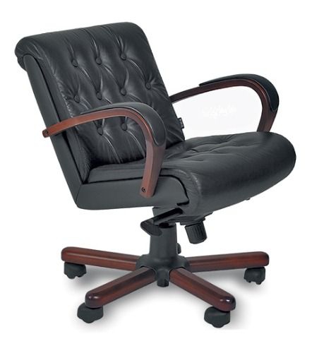 Кресло со средней спинкой на крестовине Роял D80 Черное