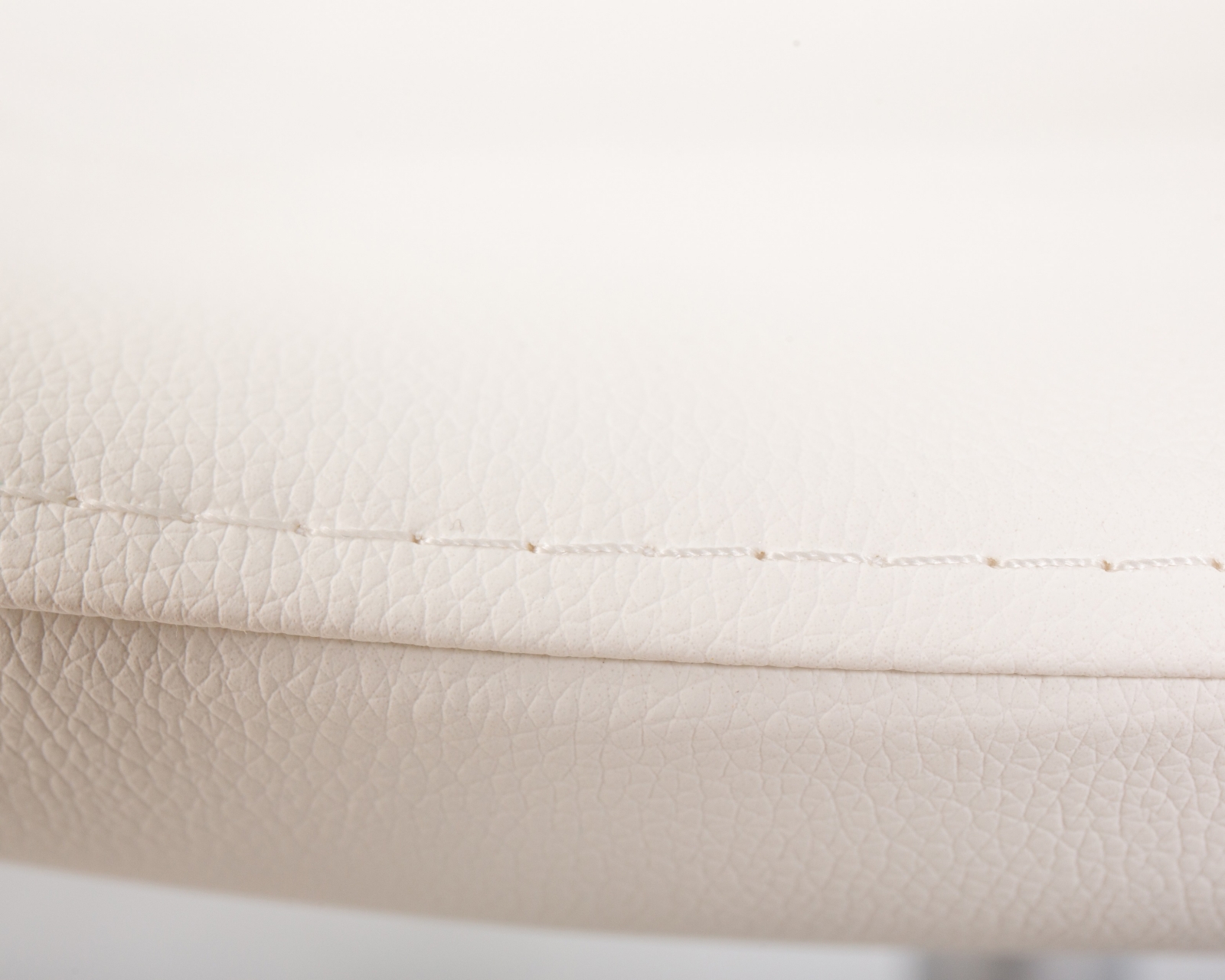 Кресло дизайнерское DOBRIN SWAN Белый кожзам P23