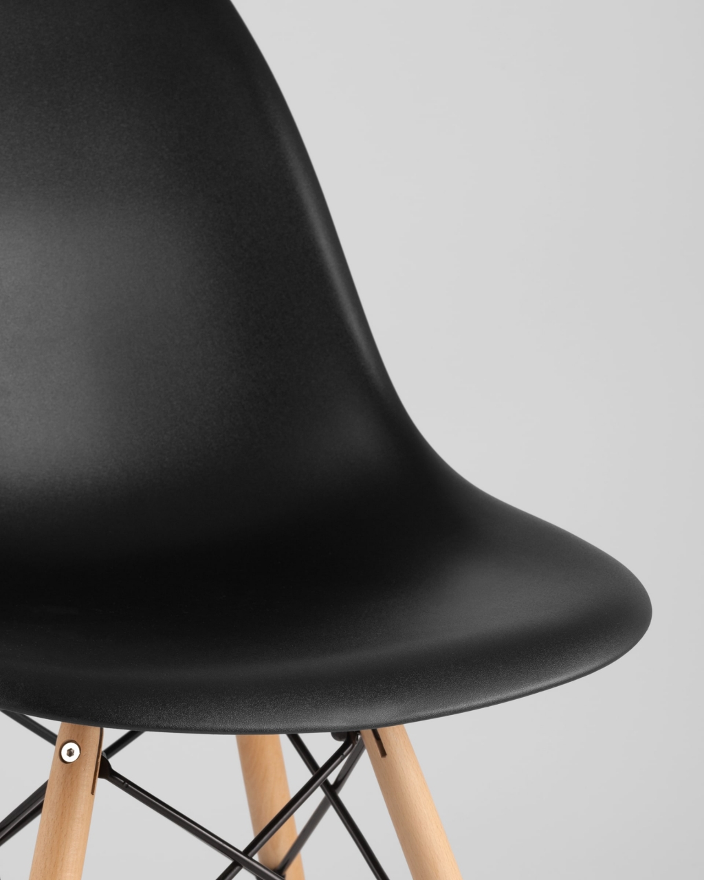 Обеденная группа Eames D80, 2 стула Черные