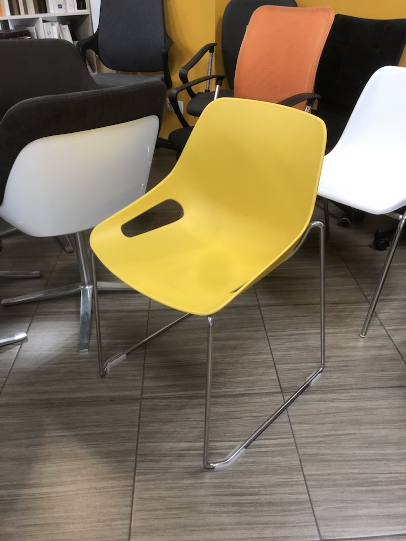 Стул для посетителей ITALSEAT Q5 без столика Желтый (Л)