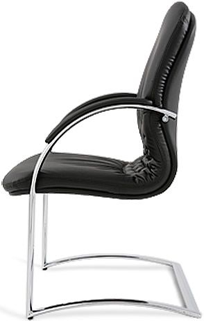 Кресло со средней спинкой на полозьях Кардинал D40 Черное