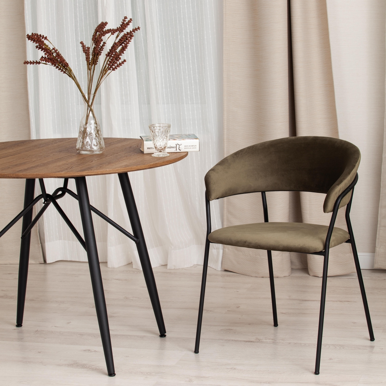 Стул TURIN (mod. 0129571) / 1 шт. в упаковке металл/вельвет, 56х50х78 см, хаки S108 (85 DARK TAN)/черный