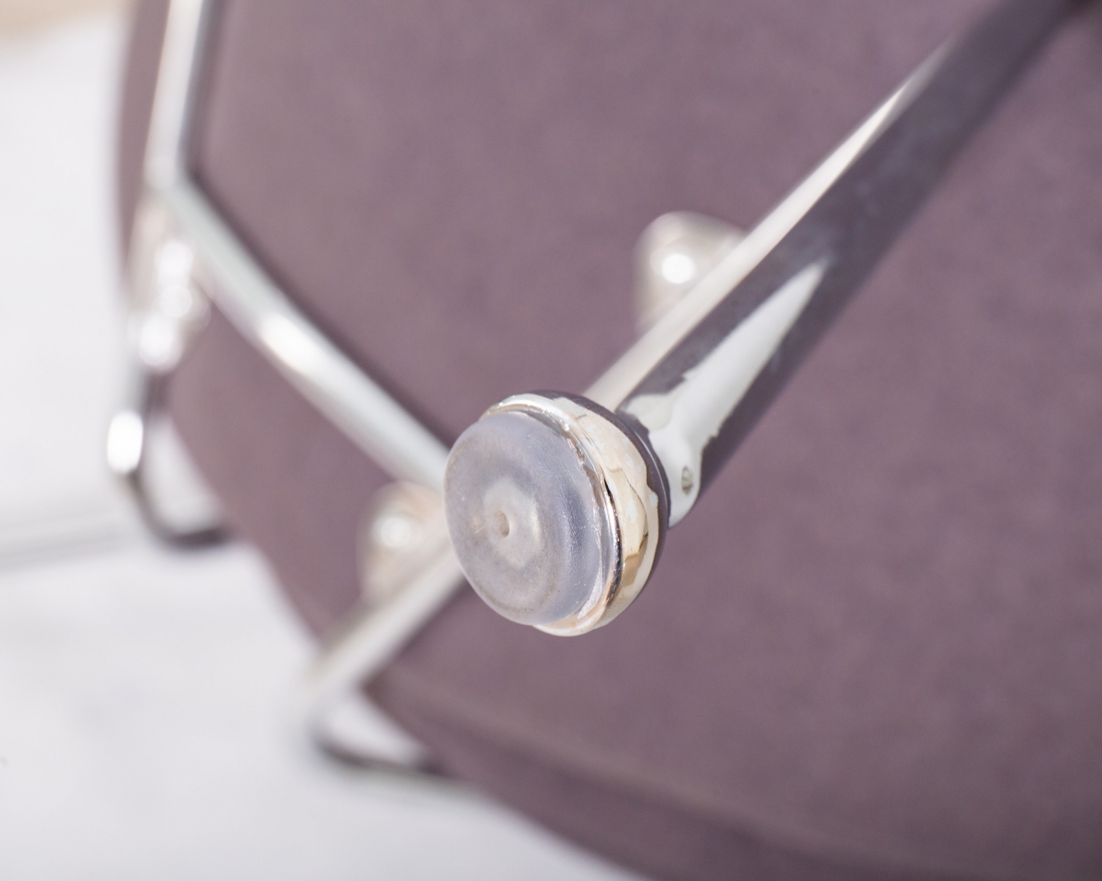 Кресло дизайнерское DOBRIN EMILY Серая ткань AF7