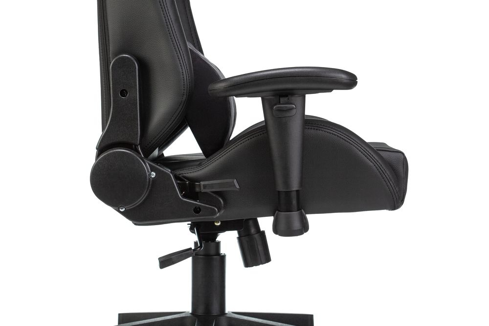 Геймерское кресло Zombie HERO BATZONE PRO Черный