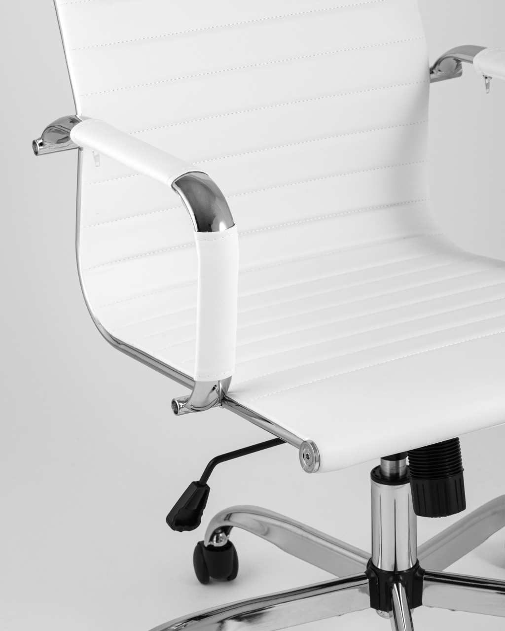 Кресло руководителя TopChairs City Белое