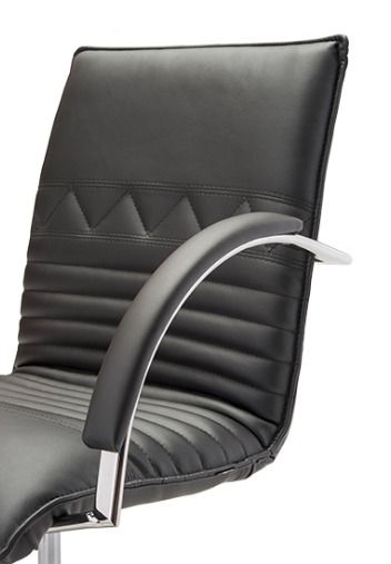 Кресло со средней спинкой на крестовине Синди D80 Черное