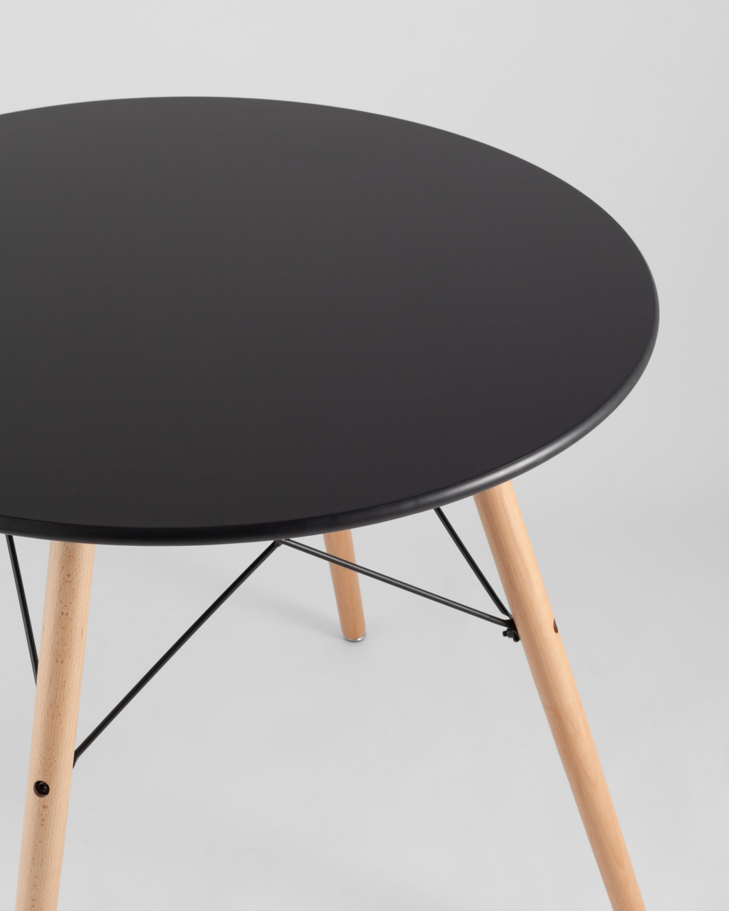 Обеденная группа Eames D80 Черный, 4 стула Eames DSW Белые