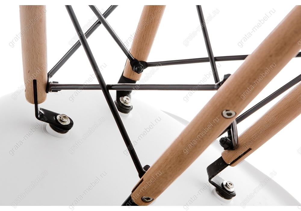 Стул деревянный Eames PC-015 white