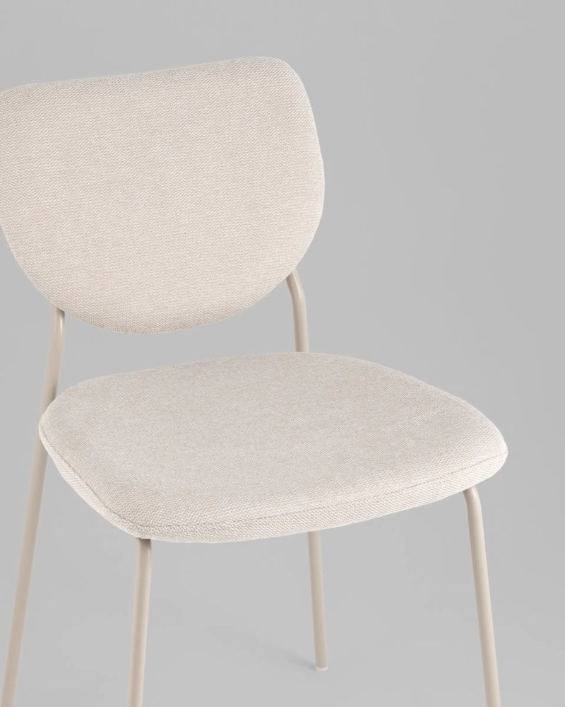 Стул обеденный Gigi бежевый кремовые ножки