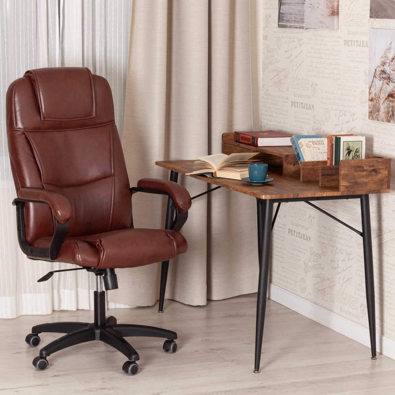 Кресло BERGAMO (22) кож/зам, коричневый, 2 TONE