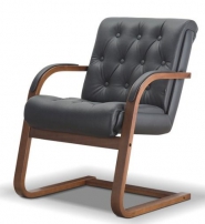 Роял D40 Черное Кресло со средней спинкой на полозьях